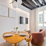 Super - Montorgueil - Designer