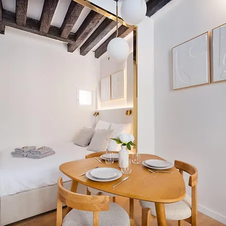 Super - Montorgueil - Designer Παρίσι