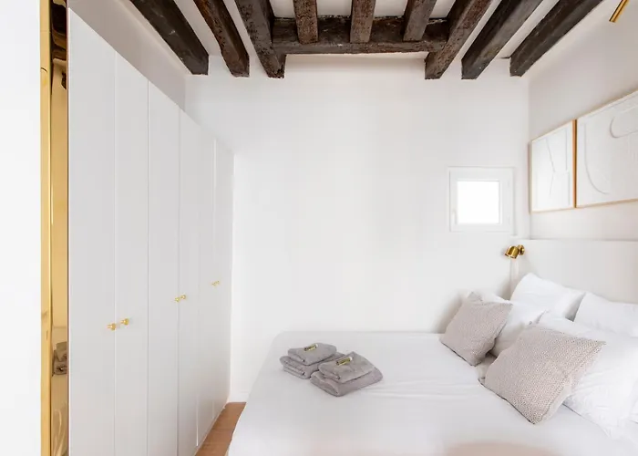 Super - Montorgueil - Designer Paris