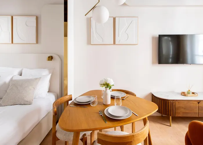 Super - Montorgueil - Designer Lejlighed