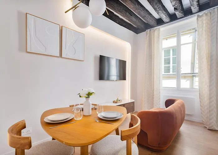 Super - Montorgueil - Designer